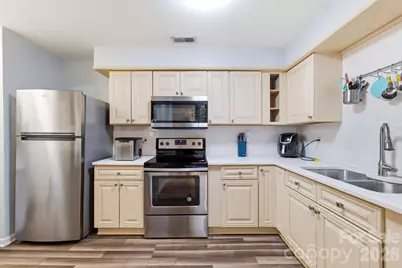 1051 Churchill Downs Court #E, Charlotte, NC 28211 - Photo 14