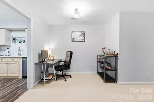 1051 Churchill Downs Ct, Charlotte, NC 28211 - Photo 10