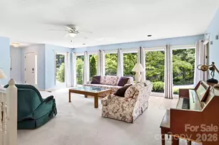 23 S Oaks Cir, Asheville, NC 28806 - Photo 4