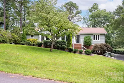 23 S Oaks Circle, Asheville, NC 28806 - Photo 2