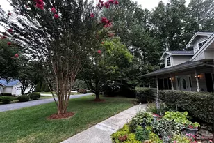 69 Red Cedar Dr, Hendersonville, NC 28792 - Photo 2