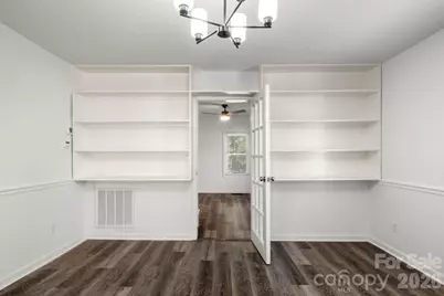 609 S Oak Street, Gastonia, NC 28054 - Photo 8