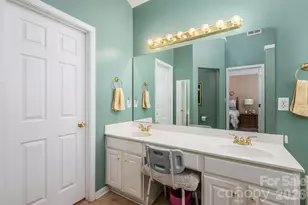 11132 Chastain Parc Dr, Charlotte, NC 28216 - Photo 14