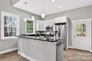 155 N Fork Rd, Black Mountain, NC 28711 - Photo 6