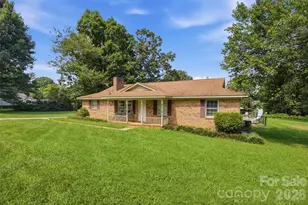 302 Charlotte St, Alexis, NC 28006 - Photo 2