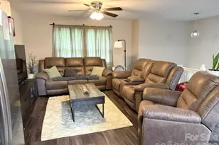 1772 Woodridge Cir, Hickory, NC 28602 - Photo 4
