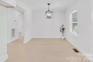 1351 Orvis St, Charlotte, NC 28216 - Photo 10