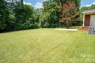 1351 Orvis St, Charlotte, NC 28216 - Photo 30
