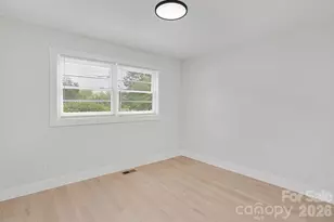 1351 Orvis St, Charlotte, NC 28216 - Photo 22