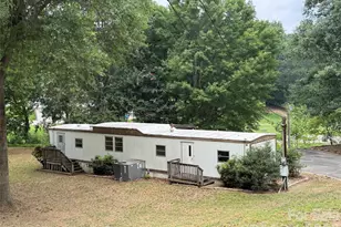 3154 Lake Wylie Dr, Rock Hill, SC 29732 - Photo 2