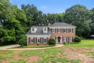 13110 Graymist Dr, Charlotte, NC 28215 - Photo 1