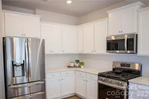 13020 Lannister Dr, Charlotte, NC 28278 - Photo 4