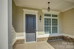 82105 Standing Oak Dr, Charlotte, NC 28278 - Photo 4