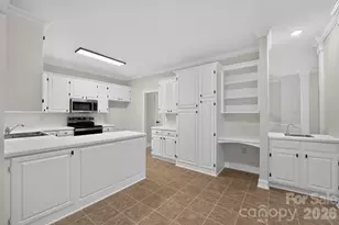 1935 Hamptonwood Rd, Rock Hill, SC 29732 - Photo 8