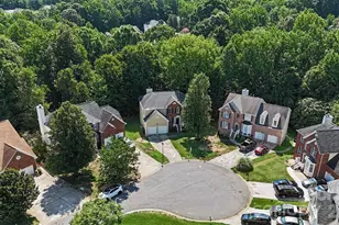 7731 Beaker Ct, Charlotte, NC 28269 - Photo 2