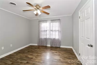 535 N Carolina Avenue, Statesville, NC 28677 - Photo 16