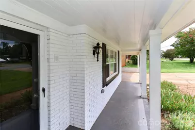 535 N Carolina Avenue, Statesville, NC 28677 - Photo 2