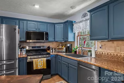 313 Springwood Drive NE, Valdese, NC 28690 - Photo 6
