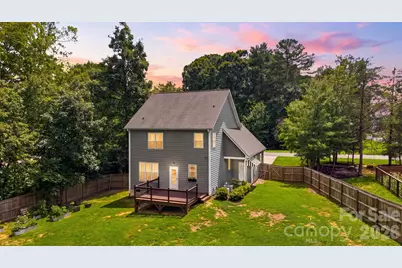 5810 Dwayne Starnes Drive, Hickory, NC 28602 - Photo 2