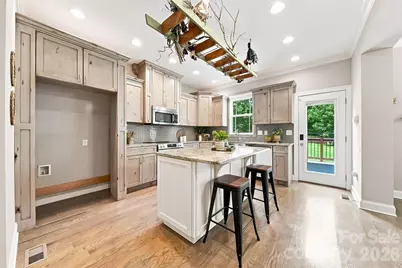 5810 Dwayne Starnes Drive, Hickory, NC 28602 - Photo 18