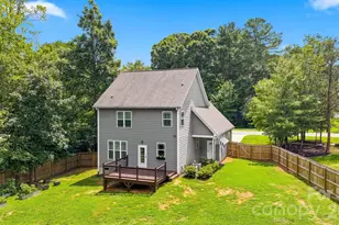 5810 Dwayne Starnes Dr, Hickory, NC 28602 - Photo 4