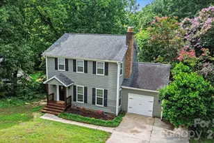 2132 Killarney Pl, Charlotte, NC 28262 - Photo 2