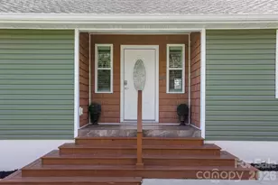 1844 Willow Rd, Hendersonville, NC 28739 - Photo 2