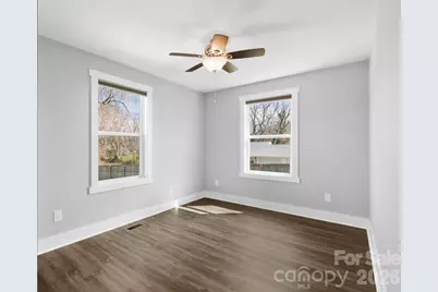 1844 Willow Road, Hendersonville, NC 28739 - Photo 16