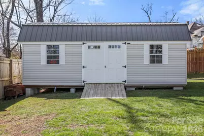 1844 Willow Road, Hendersonville, NC 28739 - Photo 6