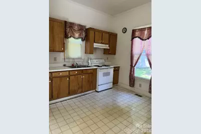 429 E Cemetery Street, Salisbury, NC 28144 - Photo 6