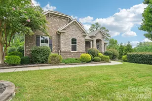 16521 Governors Club Ct, Charlotte, NC 28278 - Photo 2