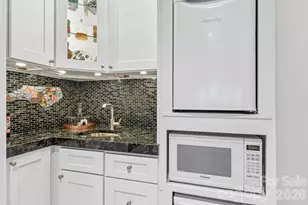 16521 Governors Club Ct, Charlotte, NC 28278 - Photo 22