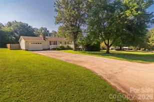 135 Diamond Dr, Ellenboro, NC 28040 - Photo 2