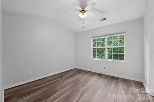 9357 Glenwater Dr, Charlotte, NC 28262 - Photo 8