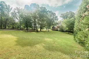 102 Ridgeview Dr, Rutherfordton, NC 28139 - Photo 8