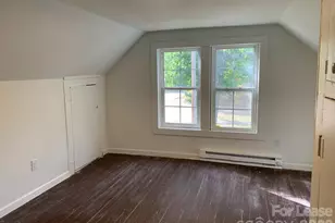 1719 E Cloaninger Ave, Statesville, NC 28625 - Photo 4