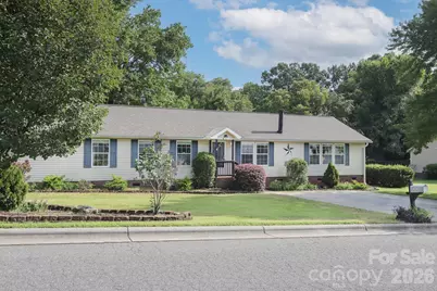 2171 Brantley Creek Drive, Kannapolis, NC 28083 - Photo 2