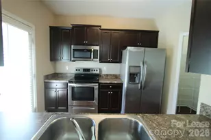 9348 Hamel St, Charlotte, NC 28215 - Photo 8