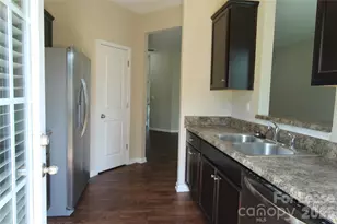 9348 Hamel St, Charlotte, NC 28215 - Photo 6