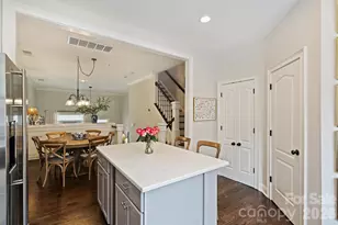 4913 S Hill View Dr, Charlotte, NC 28210 - Photo 14