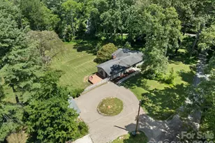 242 N Hills Dr, Hendersonville, NC 28791 - Photo 2
