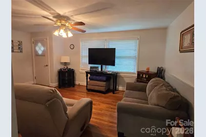 1326 26th Street SW, Hickory, NC 28602 - Photo 10
