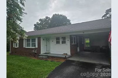 1326 26th Street SW, Hickory, NC 28602 - Photo 1
