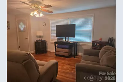 1326 26th Street SW, Hickory, NC 28602 - Photo 8