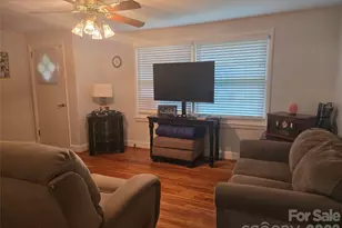 1326 26th St SW, Hickory, NC 28602 - Photo 8