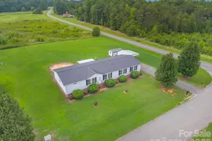 102 Jenny Dr, Shelby, NC 28152 - Photo 2