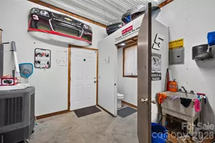 3959 Holly Springs Dr, Newton, NC 28658 - Photo 34