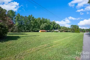3959 Holly Springs Dr, Newton, NC 28658 - Photo 8