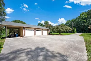 3959 Holly Springs Dr, Newton, NC 28658 - Photo 4