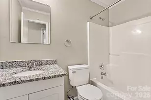 11616 Bowsby Ct, Charlotte, NC 28215 - Photo 12